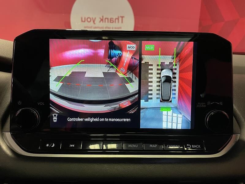 Nissan Qashqai N-Connecta + Design Pack + Easy Pack