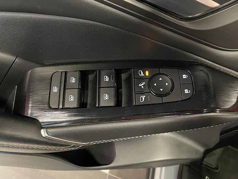Nissan Qashqai N-Connecta + Design Pack + Easy Pack