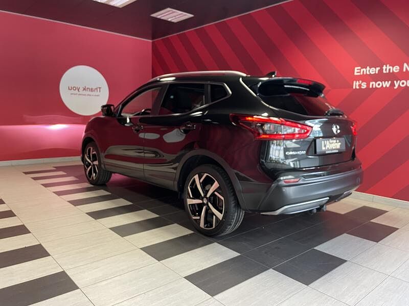 Nissan Qashqai Tekna + Glass Roof