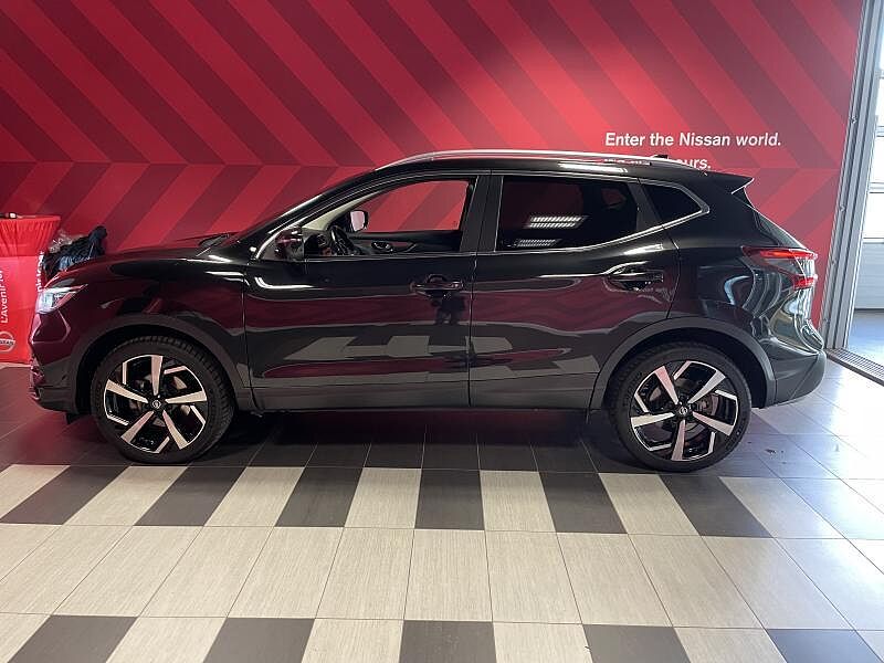 Nissan Qashqai Tekna + Glass Roof