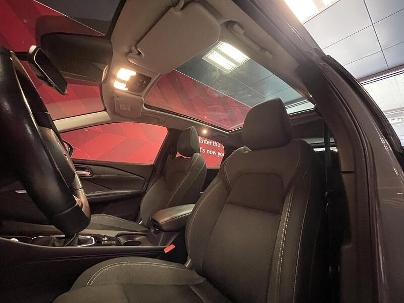 Nissan Qashqai N-Connecta + Design Pack + Easy Pack