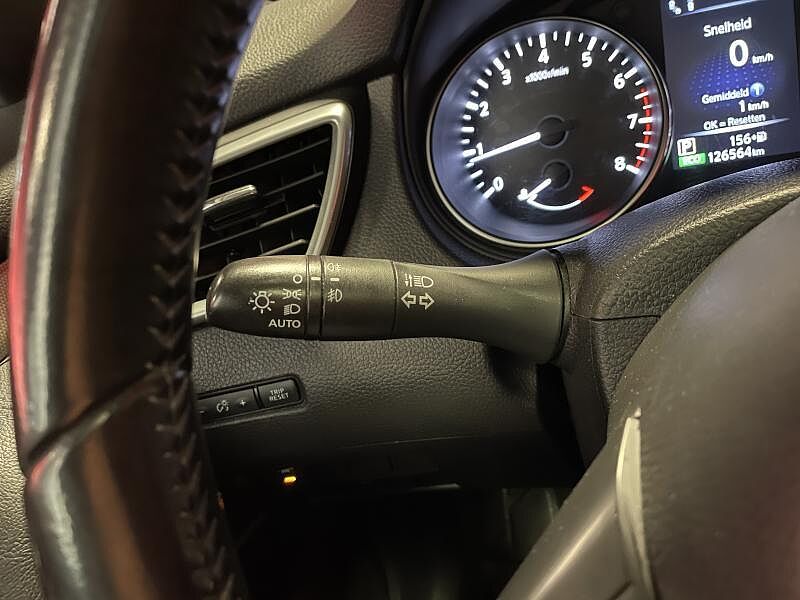 Nissan Qashqai Tekna + Glass Roof