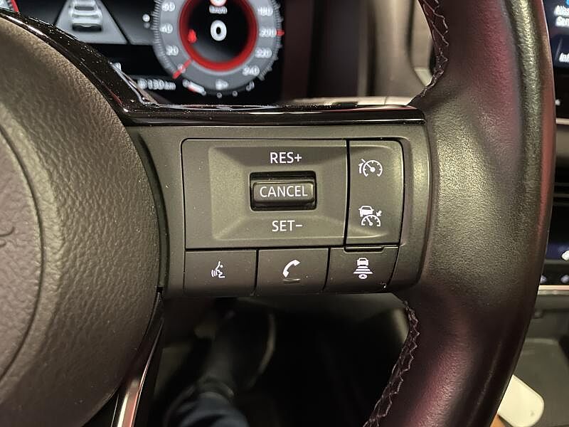 Nissan Qashqai N-Connecta + Design Pack + Easy Pack