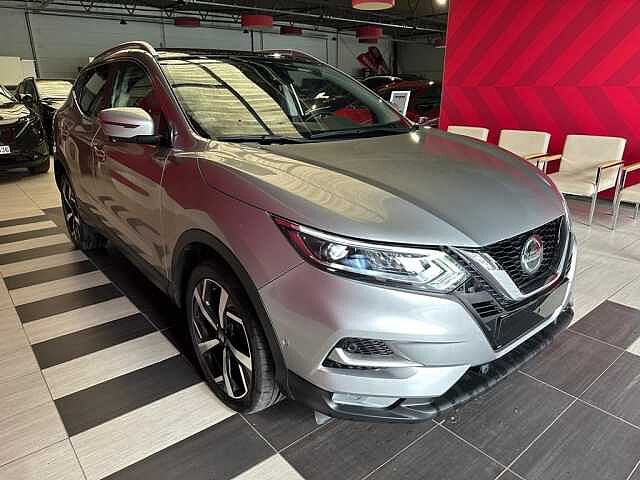 Nissan Qashqai NISSAN QASHQAI TEKNA 1.3 BENZINE FULL OPTION