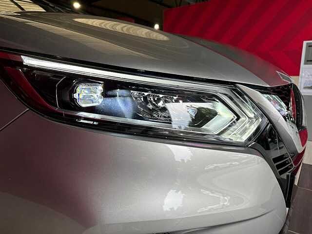 Nissan Qashqai NISSAN QASHQAI TEKNA 1.3 BENZINE FULL OPTION