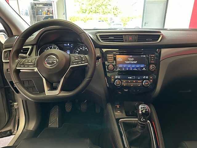 Nissan Qashqai NISSAN QASHQAI TEKNA 1.3 BENZINE FULL OPTION