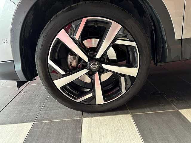 Nissan Qashqai NISSAN QASHQAI TEKNA 1.3 BENZINE FULL OPTION