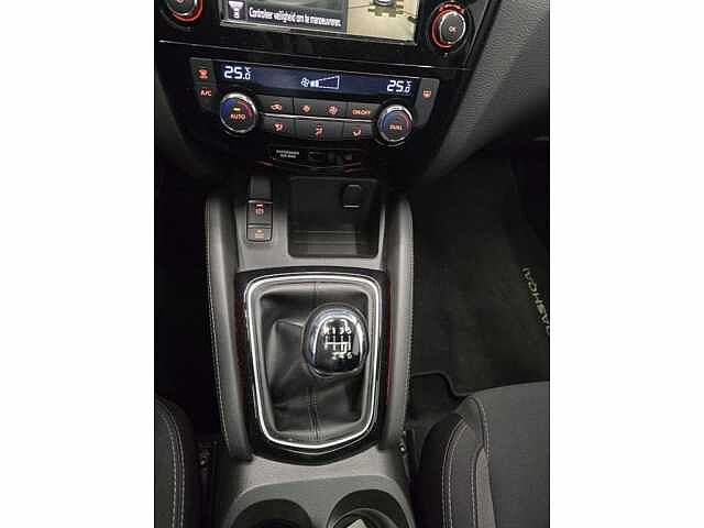 Nissan Qashqai DIG-T N-Connecta+Design pack 140pk