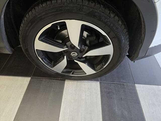 Nissan Qashqai DIG-T N-Connecta//Panoramisch dak