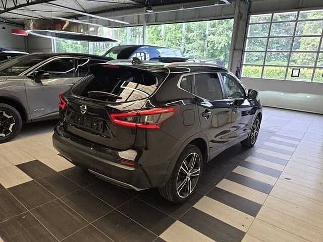 Nissan Qashqai DIG-T Tekna PLUS Xtronic//Bose//360&deg;//Leer//