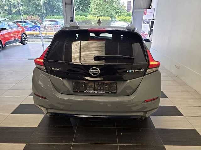 Nissan Leaf 40 kWh Tekna/BOSE/12.000Euro Excl BTW