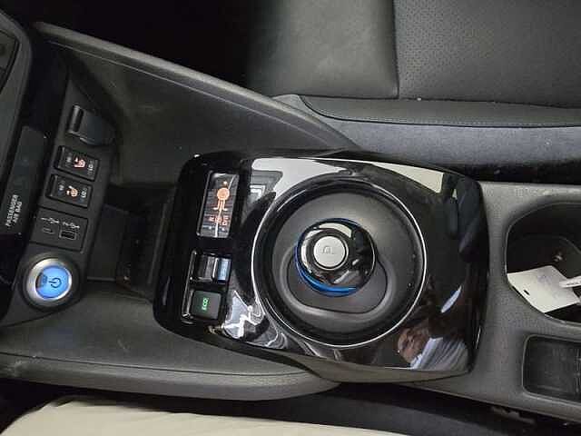 Nissan Leaf 40 kWh Tekna/BOSE/12.000Euro Excl BTW