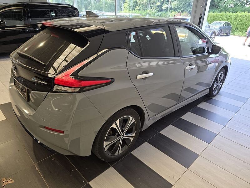 Nissan Leaf 40 kWh Tekna/BOSE/12.000Euro Excl BTW