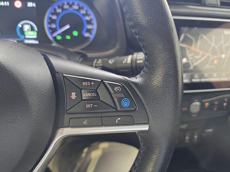 Nissan Leaf 40 kWh Tekna/BOSE/12.000Euro Excl BTW