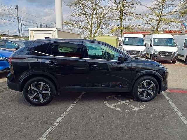 Nissan Qashqai e-Power N-Connecta + Elektr. koffer