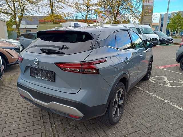 Nissan Qashqai N-Connecta Pano Dak Elektr. Koffer