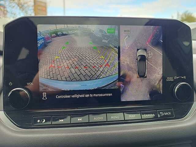 Nissan Qashqai N-Connecta Pano Dak Elektr. Koffer