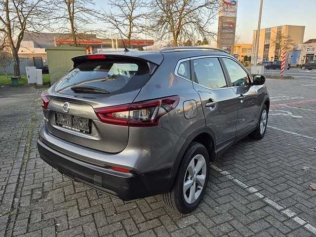 Nissan Qashqai DIG-T Urban Edition DCT