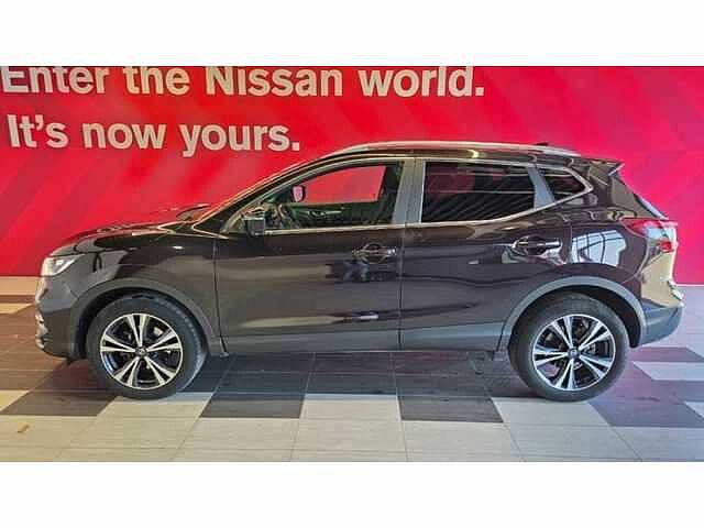 Nissan Qashqai DIG-T N-Connecta / Design Pack / Panodak