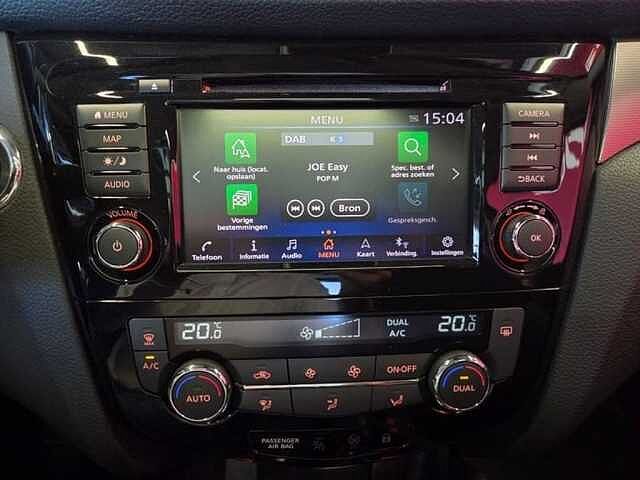 Nissan Qashqai DIG-T N-Connecta / Design Pack / Panodak
