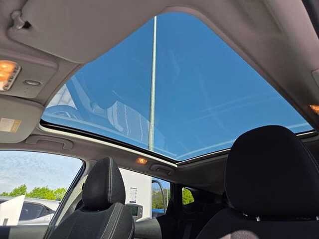 Nissan Qashqai DIG-T N-Connecta / Design Pack / Panodak