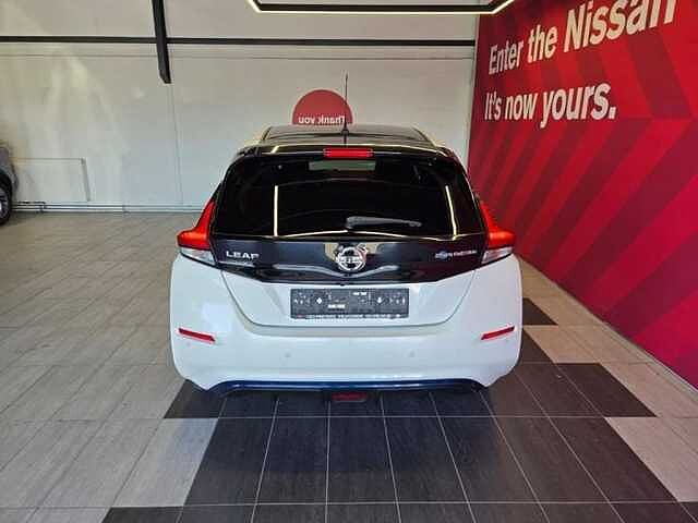 Nissan Leaf EV Tekna / 40kWh / Battery TOP