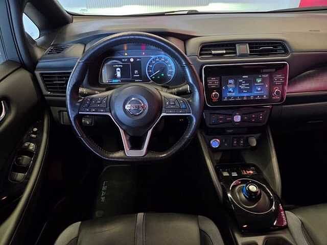 Nissan Leaf EV Tekna / 40kWh / Battery TOP