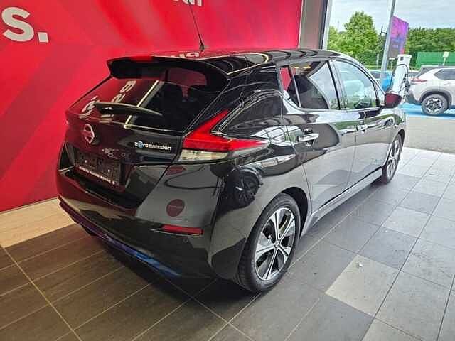 Nissan Leaf EV Tekna / 40kWh / Battery TOP