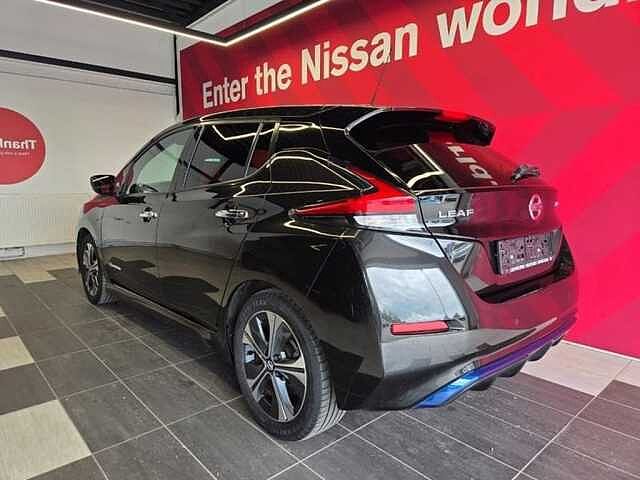 Nissan Leaf EV Tekna / 40kWh / Battery TOP