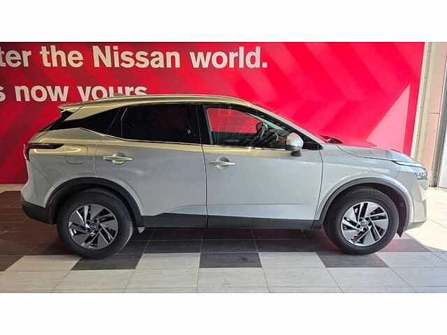 Nissan Qashqai Mild-Hybrid Acenta / Camera / Panodak