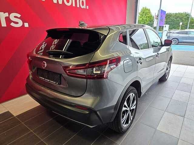 Nissan Qashqai 1.3 DIG-T N-Connecta