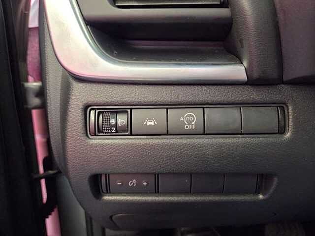 Nissan Qashqai Mild-Hybrid Acenta / Camera / Panodak