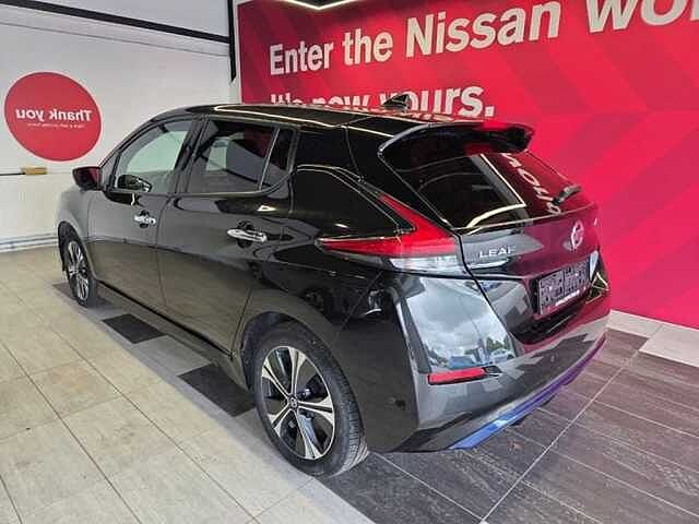Nissan Leaf 62 kWh Tekna / Full Options / &euro;16.950 ex btw