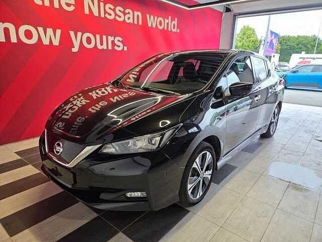 Nissan Leaf 62 kWh Tekna / Full Options / &euro;16.950 ex btw