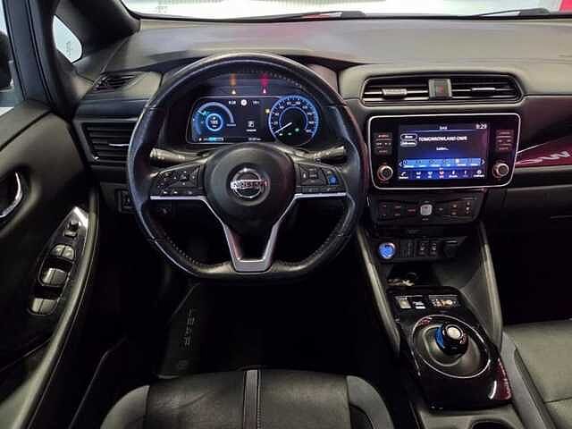 Nissan Leaf 62 kWh Tekna / Full Options / &euro;16.950 ex btw