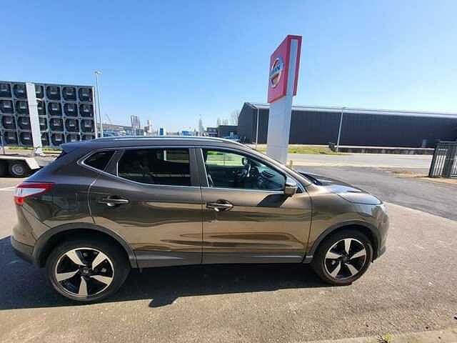 Nissan Qashqai DIG-N-Connecta Xtronic