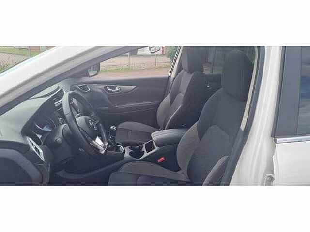 Nissan Qashqai 1.3 DIG-t N-Connecta + 19' velgen