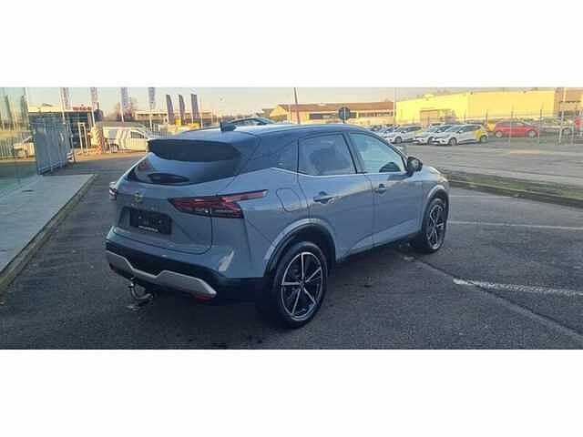 Nissan Qashqai Tekna 1.3 benz mt