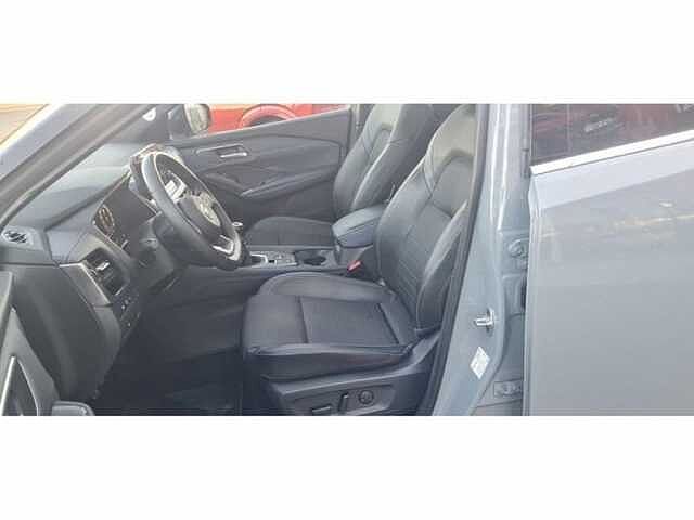 Nissan Qashqai Tekna 1.3 benz mt