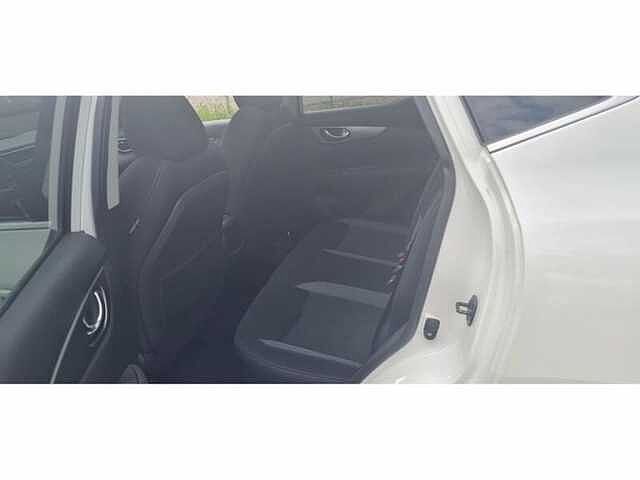 Nissan Qashqai 1.3 DIG-t N-Connecta + 19' velgen