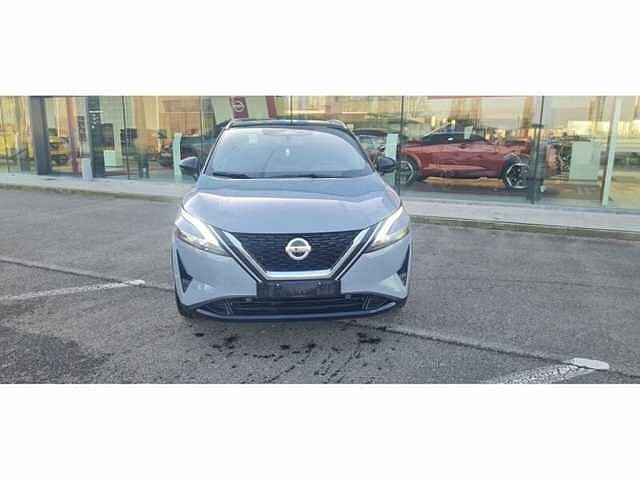 Nissan Qashqai Tekna 1.3 benz mt