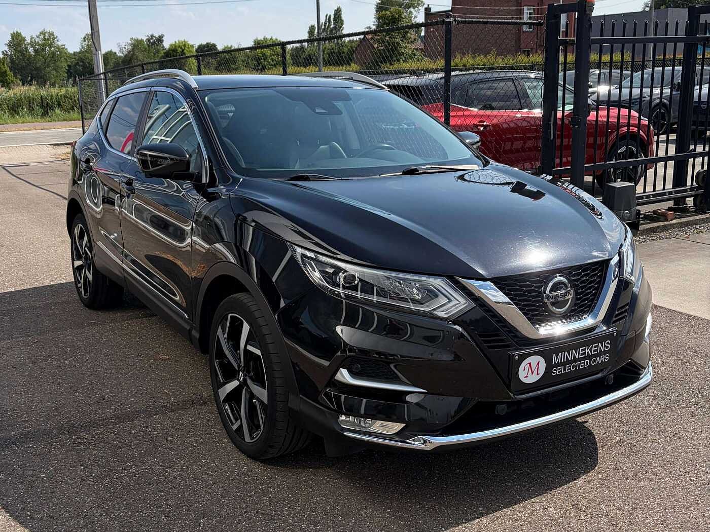 Nissan Qashqai Qashqai 1.3 DIG-T Tekna + Glass roof