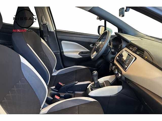 Nissan Micra GPS + CAMERA + SENSOREN