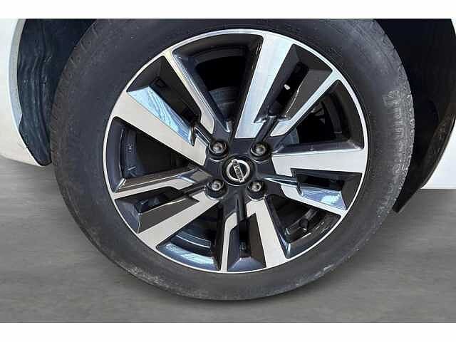 Nissan Micra GPS + CAMERA + SENSOREN