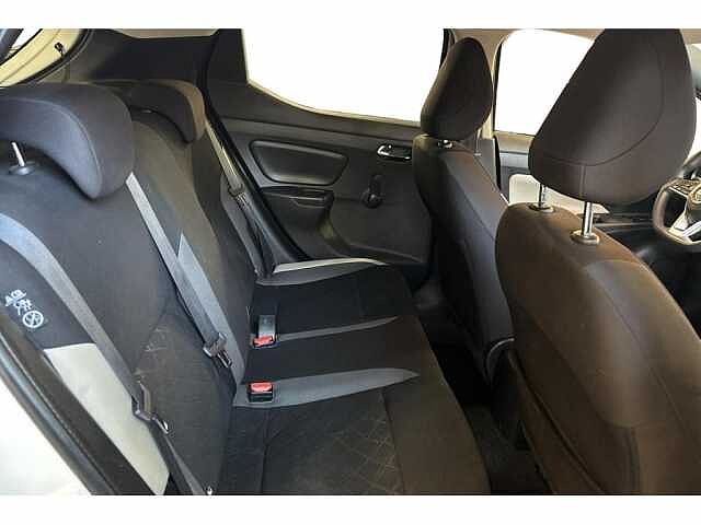 Nissan Micra GPS + CAMERA + SENSOREN