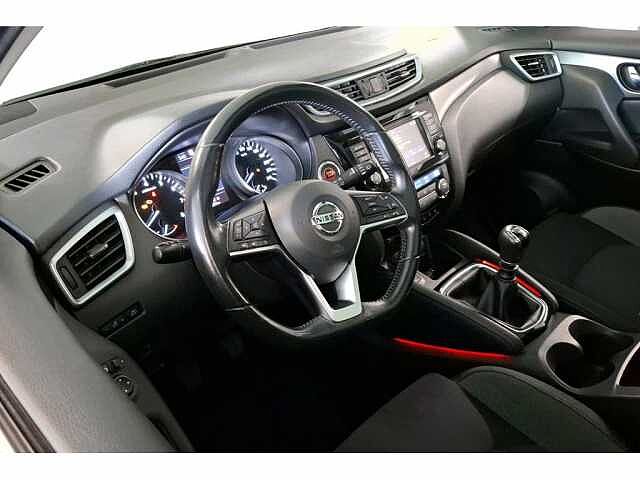 Nissan Qashqai DIG-T 140 N-Connecta | Pano | Navi | 360°