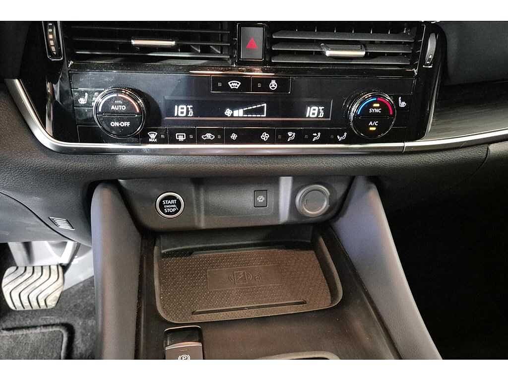 Nissan Qashqai MHEV 116KW Business Premium Xtronic Automaat/Navigatie/360 camera/Pano Dak/Elekt