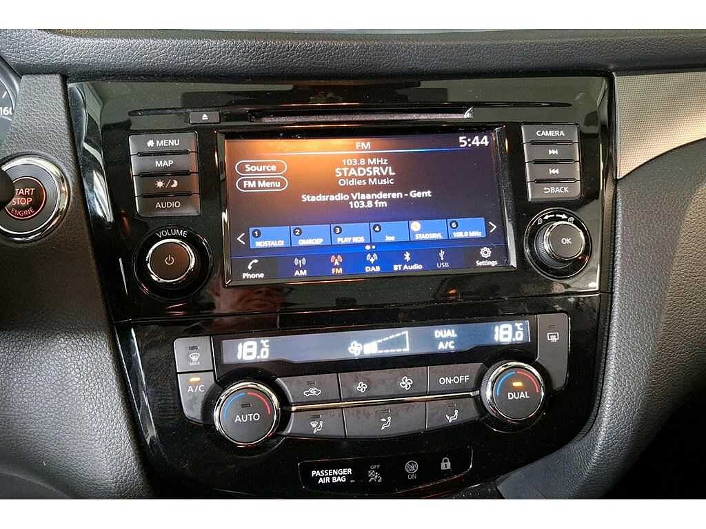 Nissan Qashqai DIG-T 140 N-Connecta | Pano | Navi | 360°