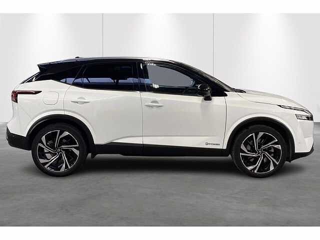 Nissan Qashqai Hybrid-Full-option-Aut-Airco-360Cam-GPS-Carplay