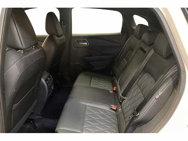 Nissan Qashqai Hybrid-Full-option-Aut-Airco-360Cam-GPS-Carplay